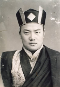 w-karmapa-16
